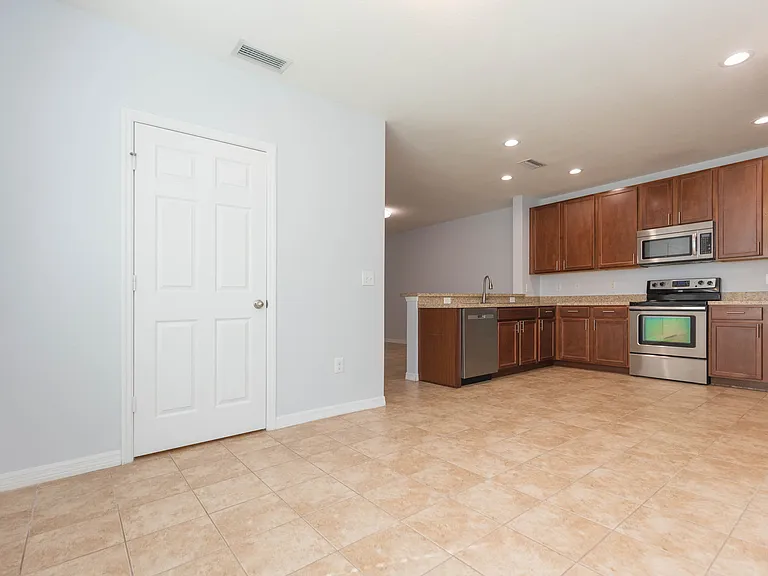 15948 Fishhawk View Dr — Photo 17