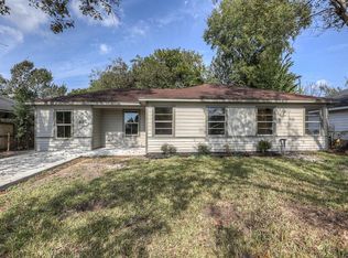 606 Axilda St, Houston, TX 77017