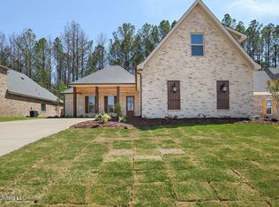 1225 Old Court Xing, Flowood, MS 39232