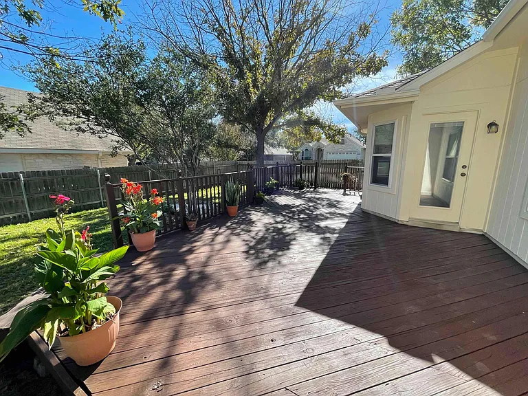 16901 Abyssinian Ln — Photo 9