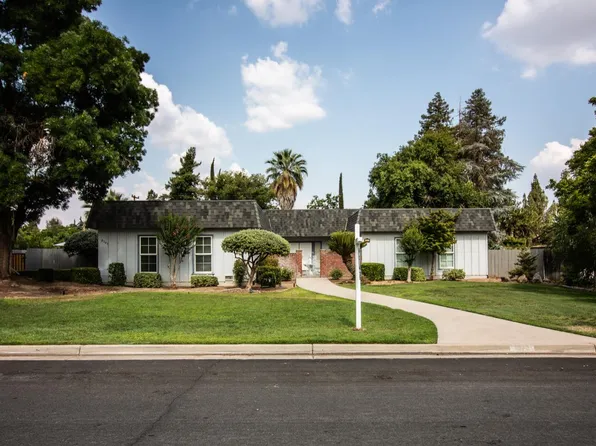 8303 E Sanders Ct, Fresno, CA 93737