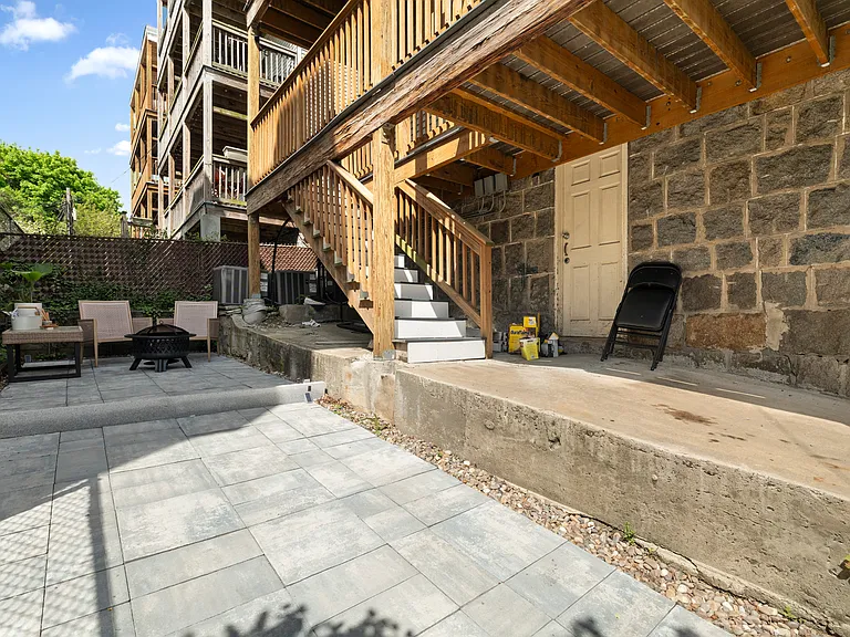 22 Buttonwood St #1 — Photo 16