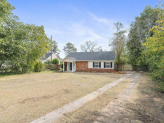 2nd image of 1786 Pine Tree Road