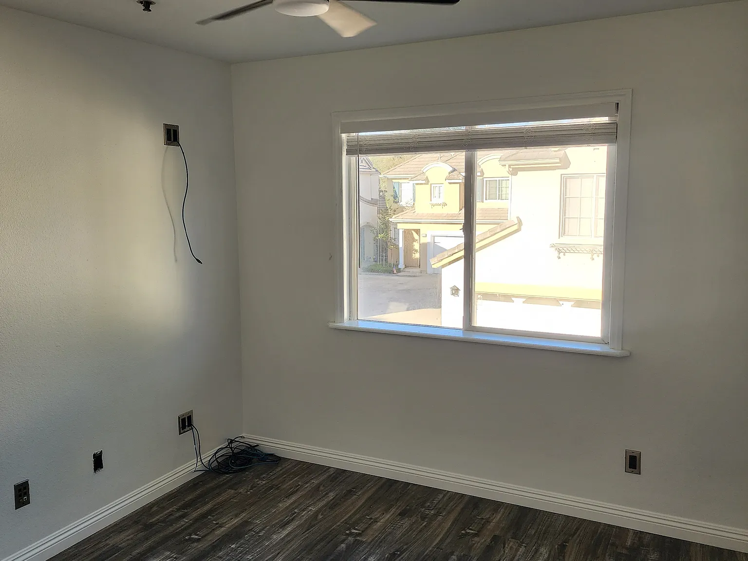 3 bed, 1214 sqft, $4,300 — Photo 2