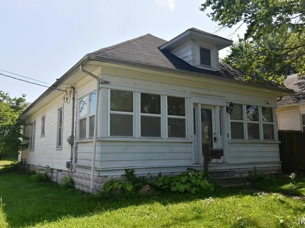 1059 N Clay St, Frankfort, IN 46041