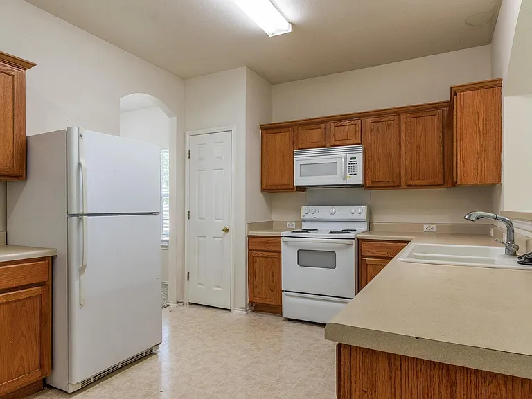 600 Wiley St — Photo 6