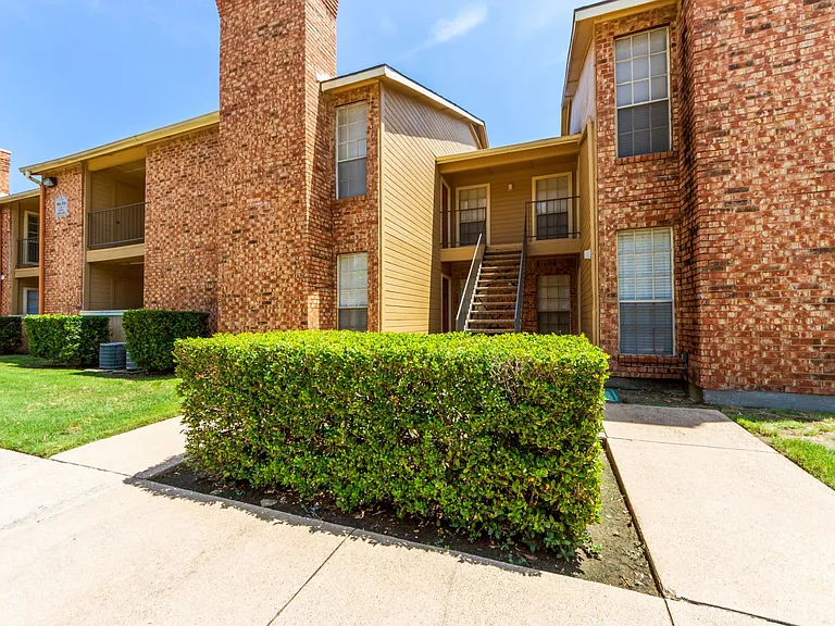 Quail Crossing Apartments — Photo 26