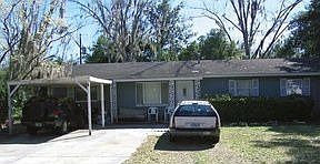 1st image of 138 SE Beech St