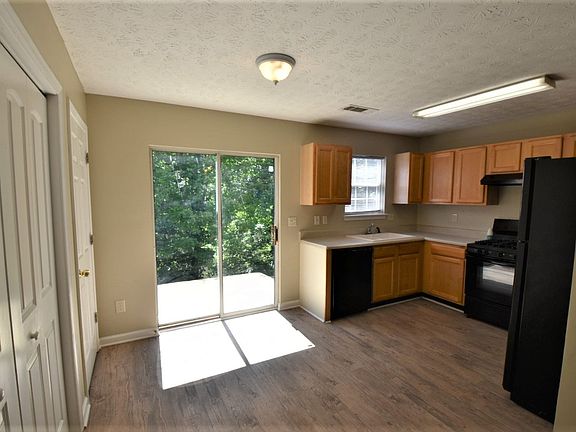 5th image of 1010 Melrose Park Pl