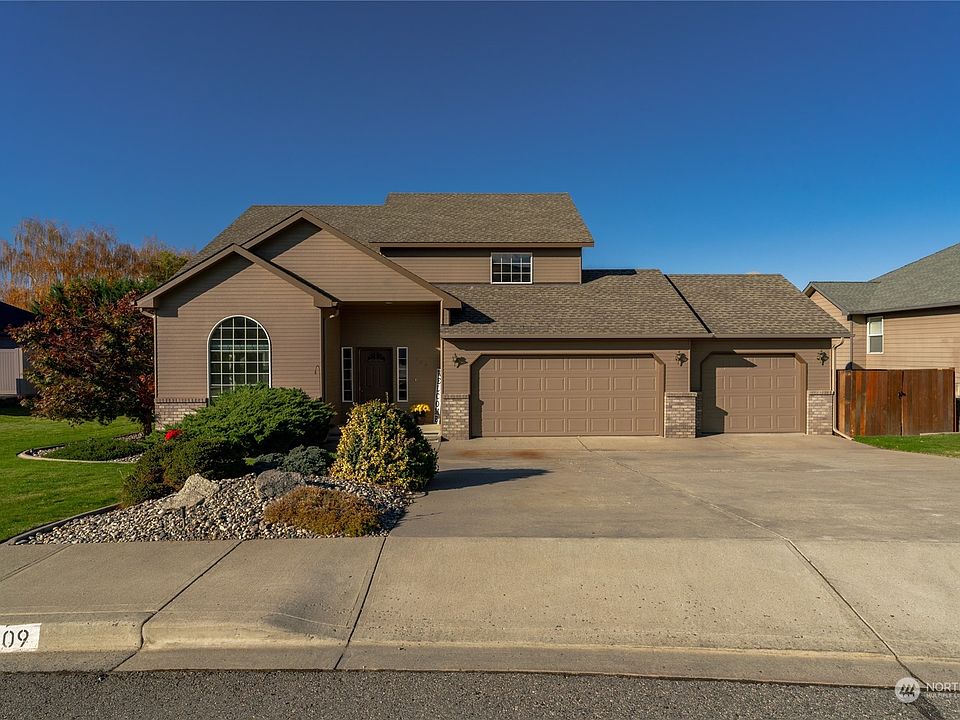 1st image of 609 Briarwood Drive
