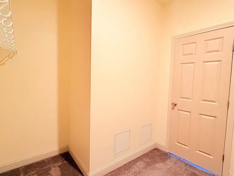 191 College St #208 — Photo 24