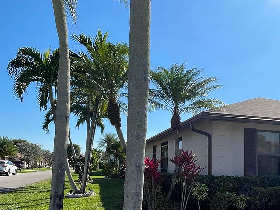 2nd image of 6302 Tall Cypress Circle