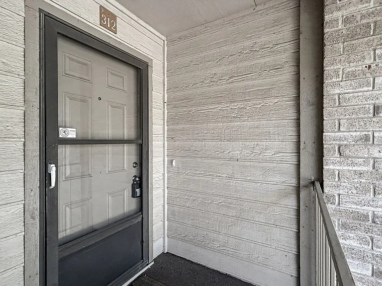 12446 Starcrest Dr #312 — Photo 10