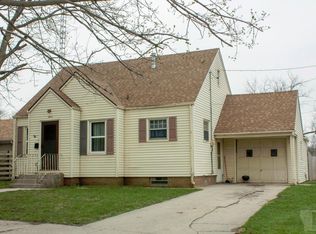 15 3rd Ave NW, Hampton, IA 50441
