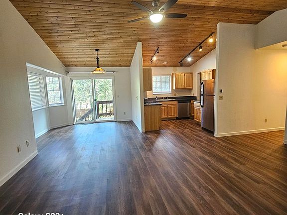 5th image of 12149 Sierra Dr E