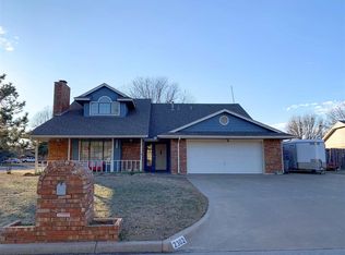 2302 NE Turtle Creek Dr, Lawton, OK 73507