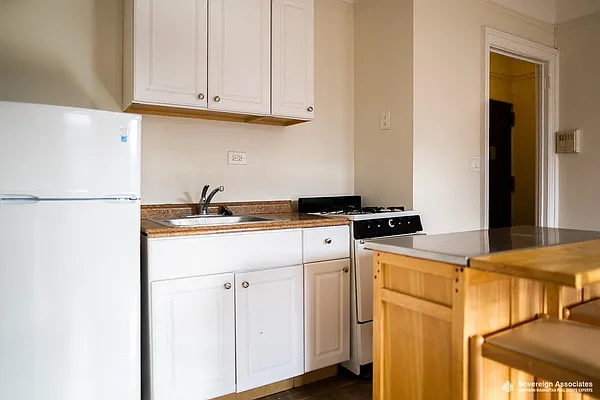 Rented by Sovereign Associates | media 19