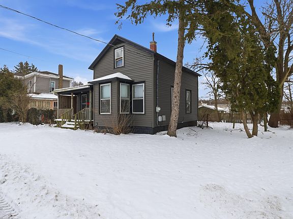 2nd image of 316 E Division St