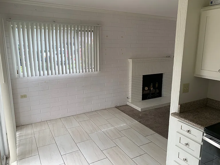 438 Rosemont St #438 — Photo 7