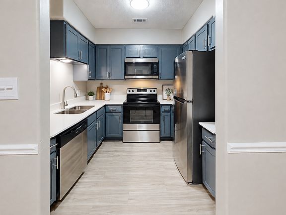 3rd image of 305 Courtney Dr SW #22A