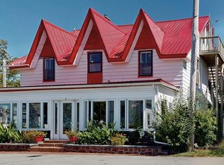 132 Hall St, Lockeport, NS B0T 1L0