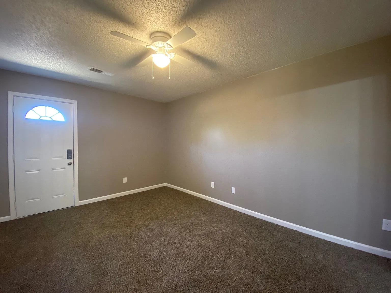 4193 Cedartree Dr — Photo 2
