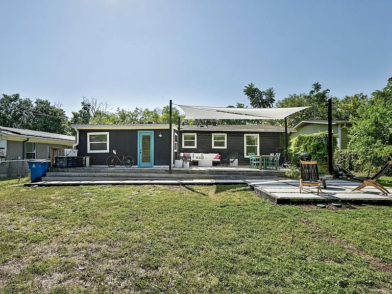 4900 Hilldale Dr — Photo 23
