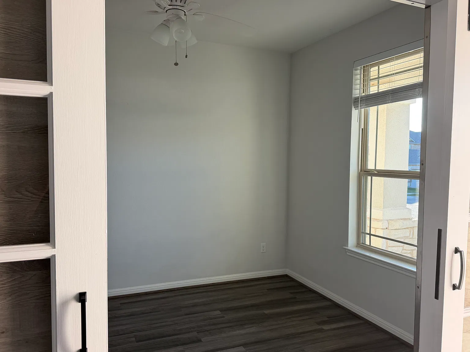 5 bed, 3.5 bath, 2907 sqft, $2,400 — Photo 3