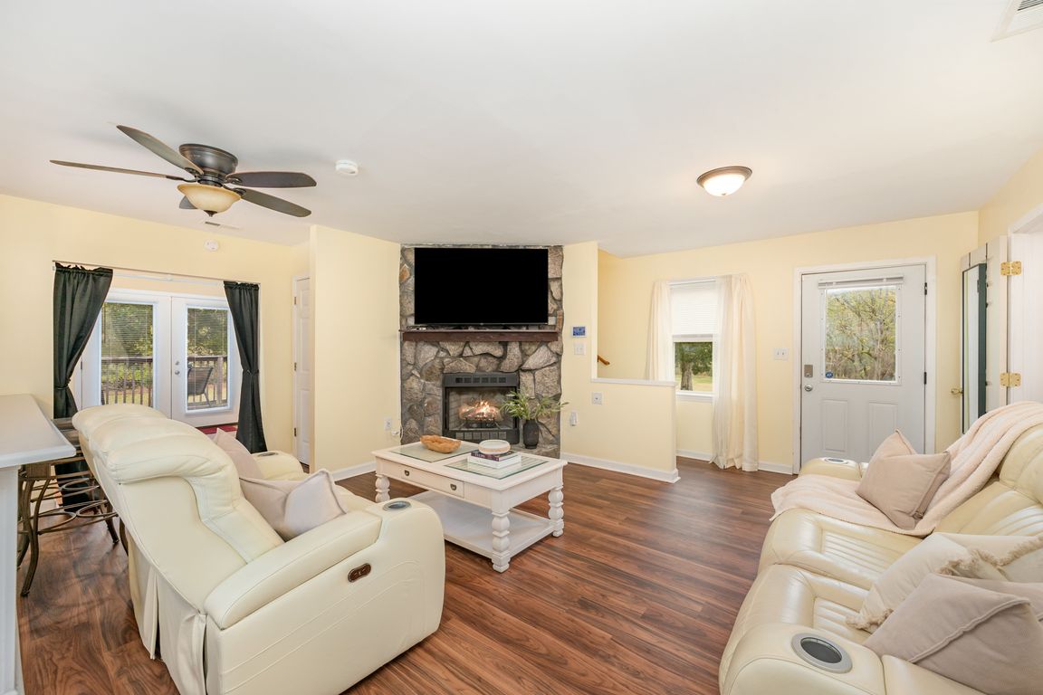 next background image