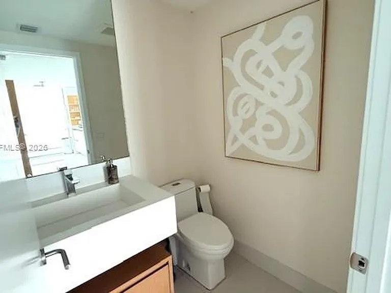 460 NE 28th St #2908 — Photo 37