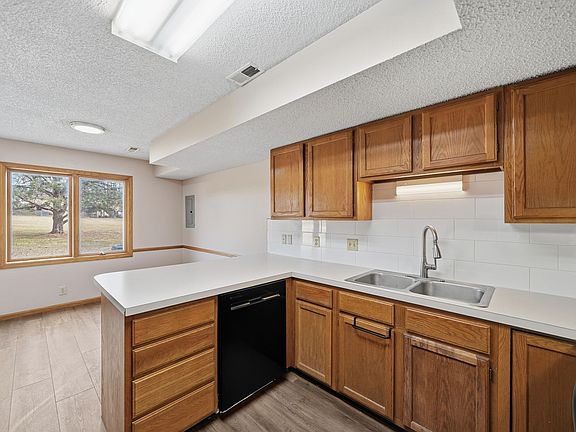 3rd image of 5500 S 31st St