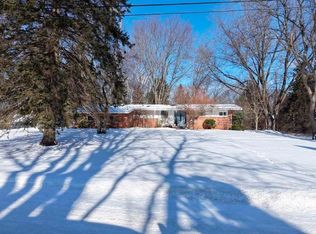 1117 Avon Cir E, Rochester Hills, MI 48309