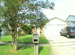 944 Kingsway Dr W, Gretna, LA 70056