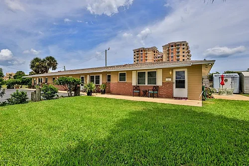 130 Glen Myra Ave #1 Photo 1