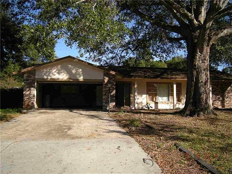 1st image of 2707 Maxwell Dr