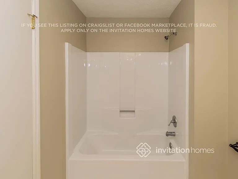 2764 Michelle Cir — Photo 18