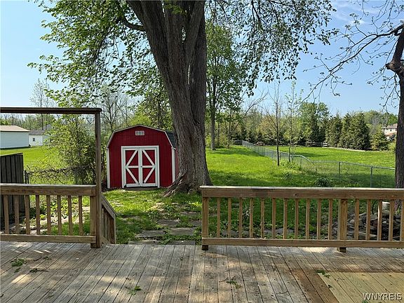 5th image of 2554 Niagara Rd