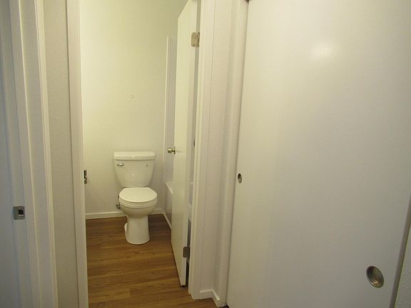 5th image of 5240 15th Ave NE APT 301