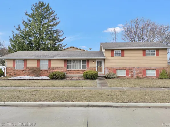 700 Toll St, Monroe, MI 48162