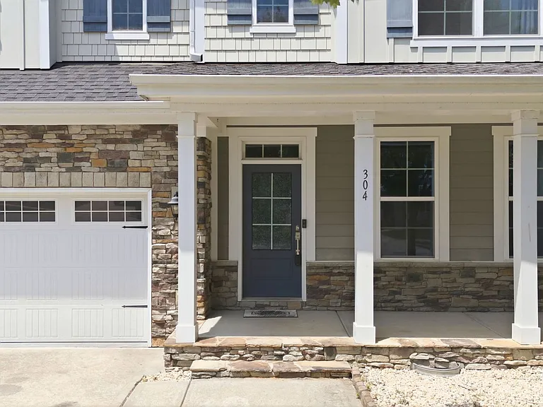 304 Atwood Dr — Photo 9