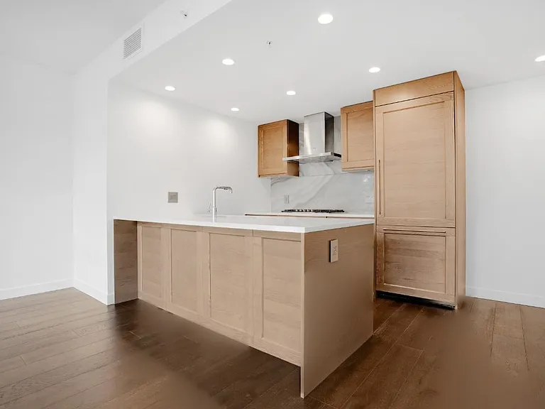 5629 Birney Ave #5XX — Photo 6