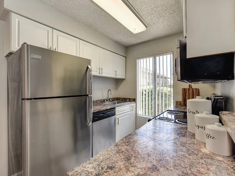 Chardonnay Ridge |One Bedroom Kitchen