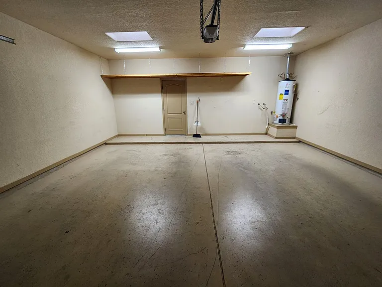 2105 San Patricio Loop — Photo 40