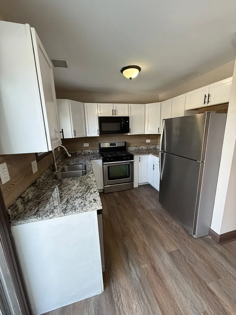 17741 Devon Dr — Photo 1