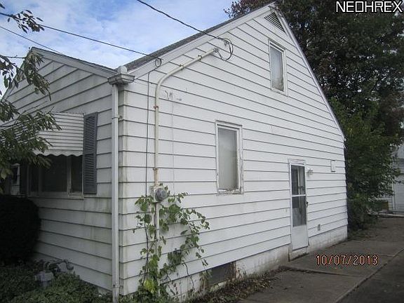 3rd image of 1320 W 24th St