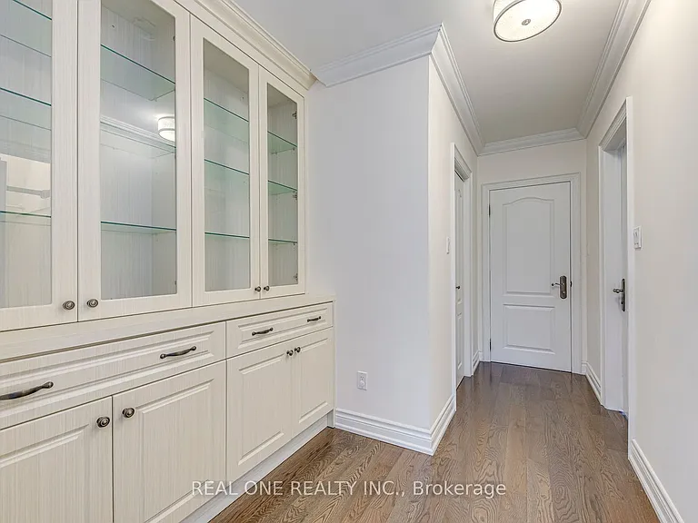 308 Morrison Rd — Photo 35
