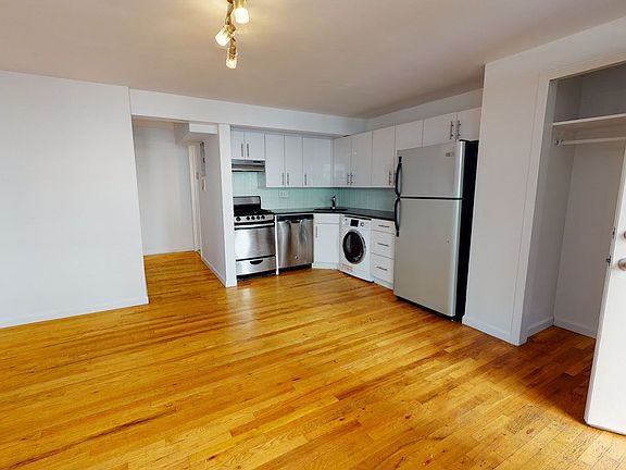 4th image of 24 Skillman Ave #1REAR