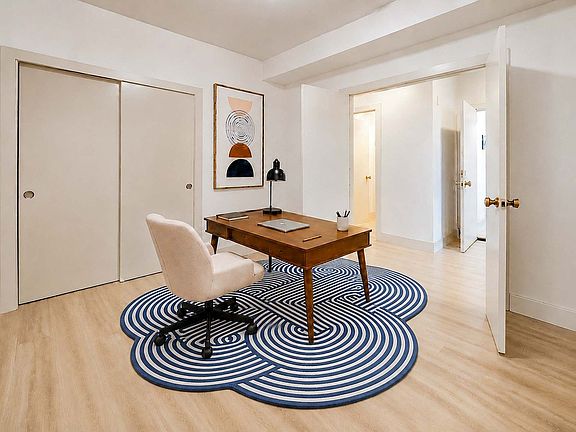 4th image of 3902 S Ferdinand St #302