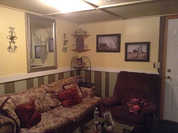 5th image of 201 Pell St