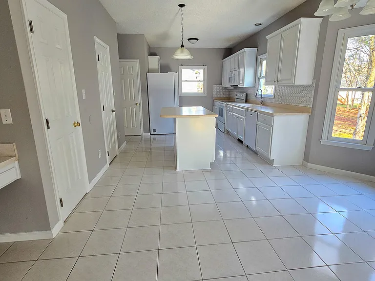 2205 Dungiven Ct — Photo 15